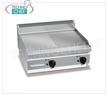 GAS FRY TOP, MULTIPAN PLATE 1/2 RIBBED and 1/2 SMOOTH, TOP module, mod.G7FM8B-2 GAS FRY TOP with 1/2 SMOOTH and 1/2 RIBBED PLATE, BERTOS, MACROS 700 Line, MULTIPAN Series, DOUBLE TOP module with 795x500 mm COOKING ZONE, INDEPENDENT CONTROLS, thermal power Kw.13,8, Weight 70 Kg, dim.mm.800x700x290h