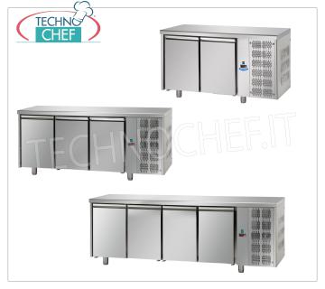 Refrigerated tables for pizza and pastry ingredients 